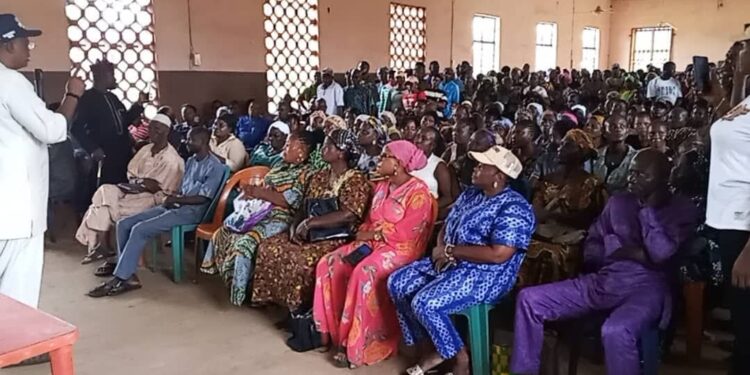 Omosehin Tours Wards, Receives Royal Blessings Ahead Of APC Primary –