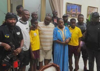 Adelabu family speaks as kidnapper falls from ceiling during rescue operation + Video, photo |