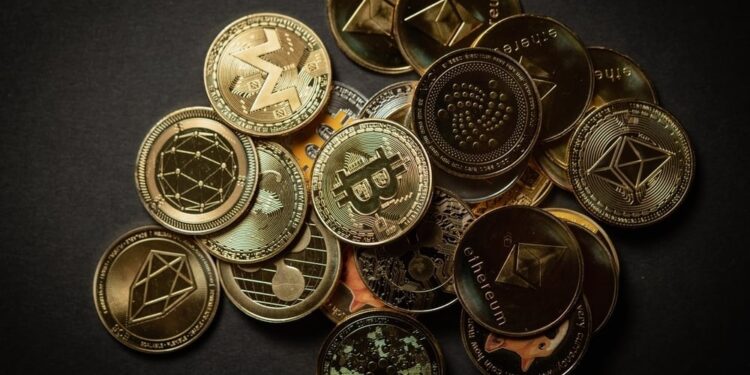 Weekend Crypto Round-Up: Bitcoin’s Worst-Case Scenario, Dogecoin’s Future And More