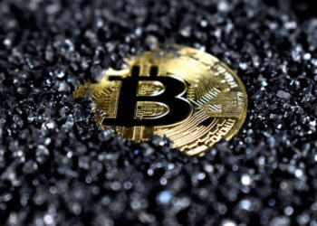 Cryptocurrency market ended week with Bitcoin rebound following record outflows from ETFs – Ukraine open for business