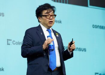 Bitmine (BMNR) buys more as Tom Lee says ETH-BTC sends bullish signal