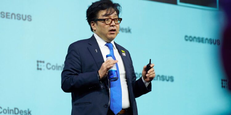 Bitmine (BMNR) buys more as Tom Lee says ETH-BTC sends bullish signal