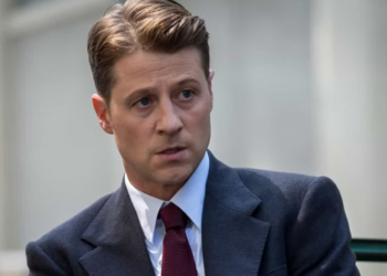 Ben McKenzie Considers Politics Amid Cryptocurrency Debate