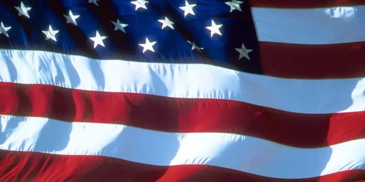 Usa: si riduce il deficit commerciale, ma esplode lo scontro sui dazi di Trump