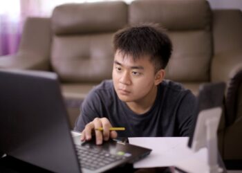 Is This a Buy-the-Dip Opportunity for XRP Right Now?