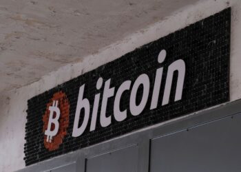 MSTR, BMNR, COIN, CRCL Stocks Slide After Bitcoin Falls Below $63K