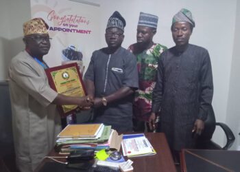 Group honours Ondo Water Resources  Commissioner with Icon of Excellence Award